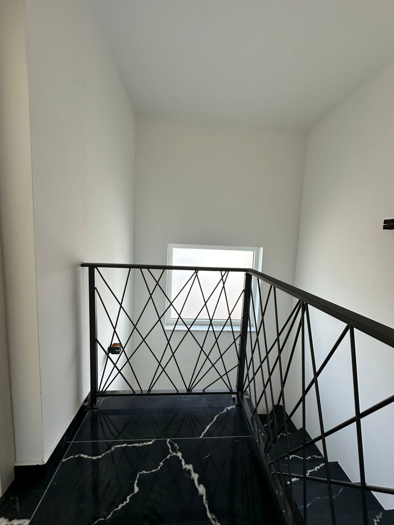 Lussuosa villa indipendente con piscina e vista mare