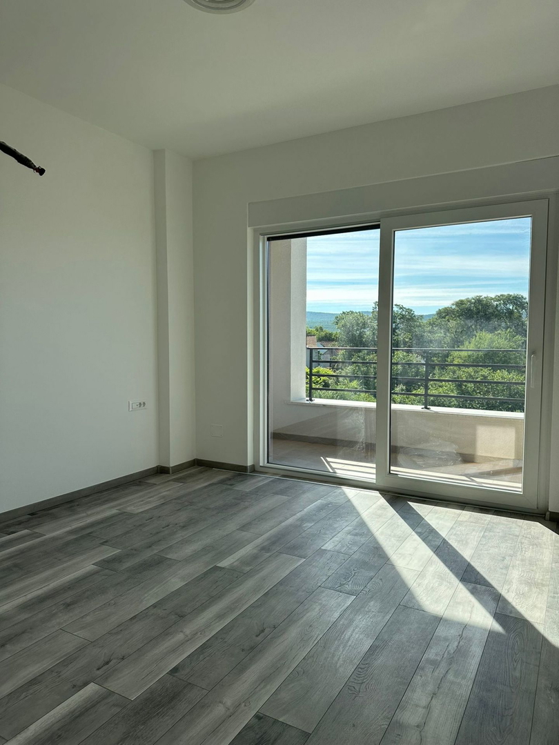 Lussuosa villa indipendente con piscina e vista mare