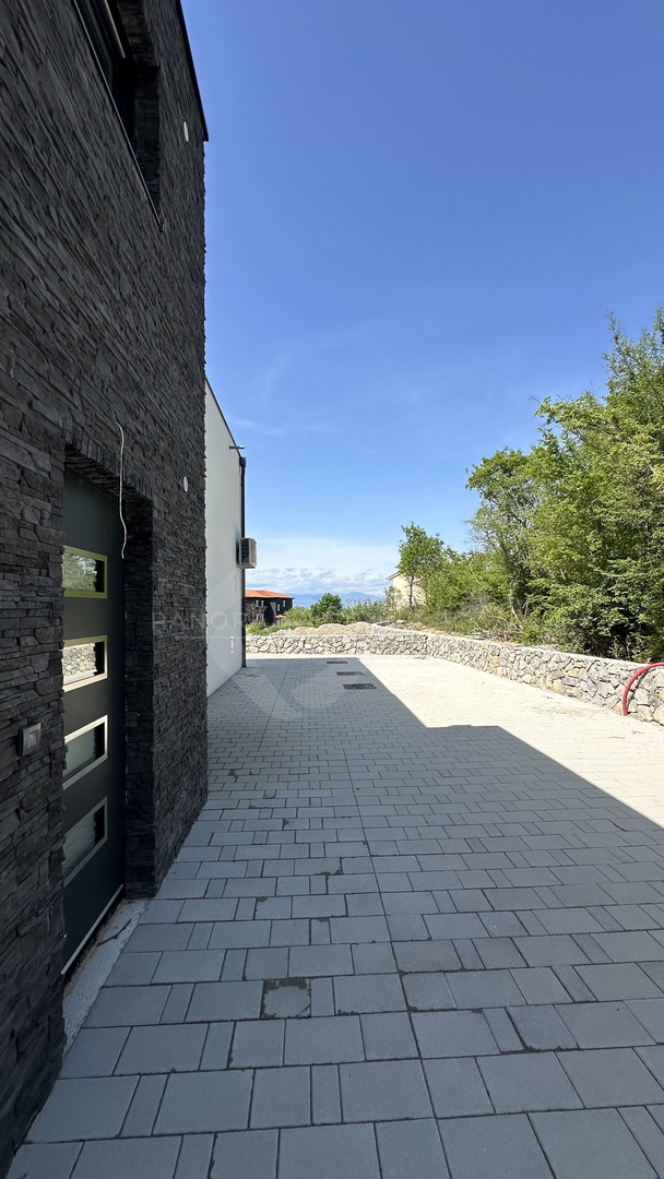 Appartamento di lusso di 151 m² con piscina e giardino – a 100 m dal mare, Kraljevica