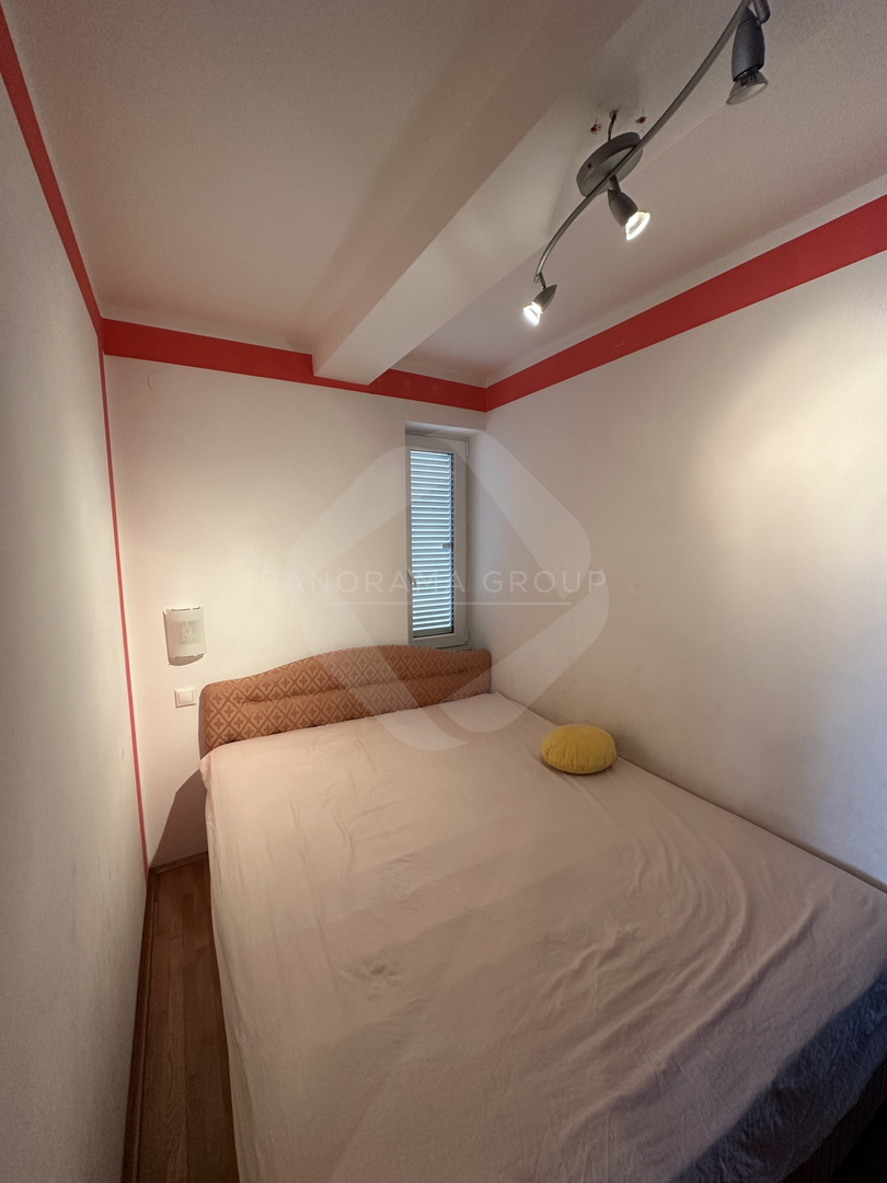 Appartamento al piano terra a Malinska – 200 m dal mare, posizione eccellente