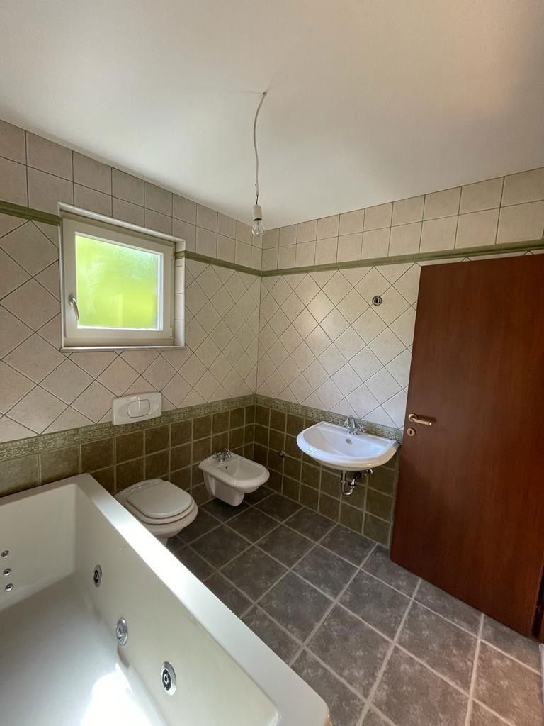 <p>Prekrasna vila u mirnom okruženju - Hlapa, Dobrinj</p>