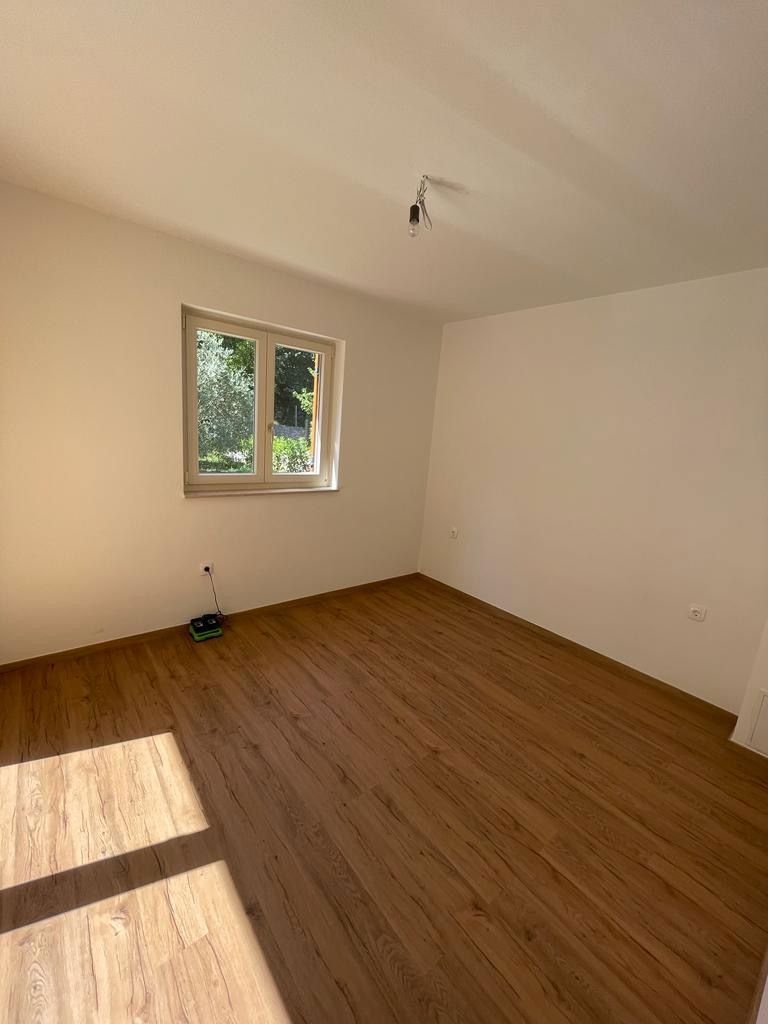 <p>Prekrasna vila u mirnom okruženju - Hlapa, Dobrinj</p>