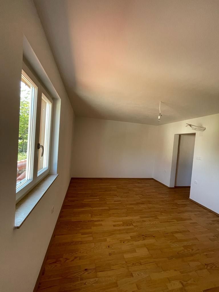 <p>Prekrasna vila u mirnom okruženju - Hlapa, Dobrinj</p>