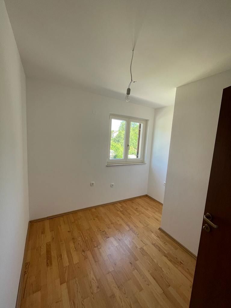 <p>Prekrasna vila u mirnom okruženju - Hlapa, Dobrinj</p>