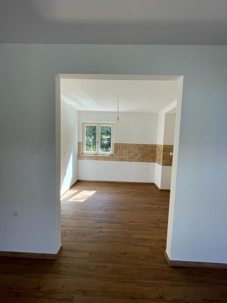 <p>Prekrasna vila u mirnom okruženju - Hlapa, Dobrinj</p>