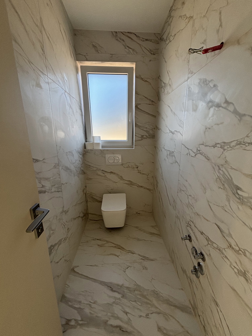 Moderna lussuosa villa con piscina e vista mare – Brzac, isola di Krk