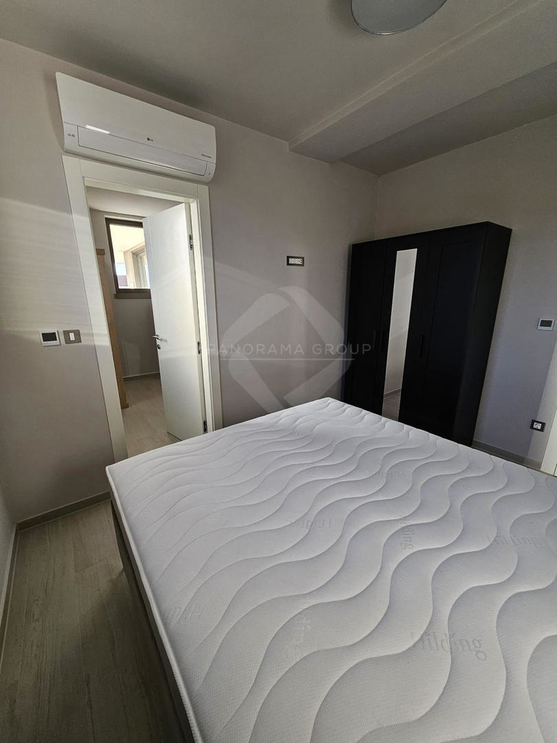 Casa moderna con piscina, sauna e ampio giardino