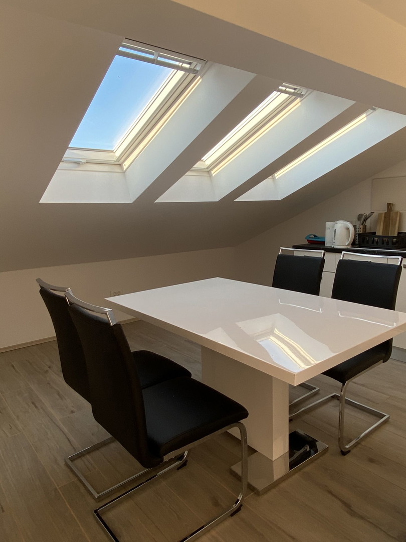 Njivice - appartamento mansardato, vista mare