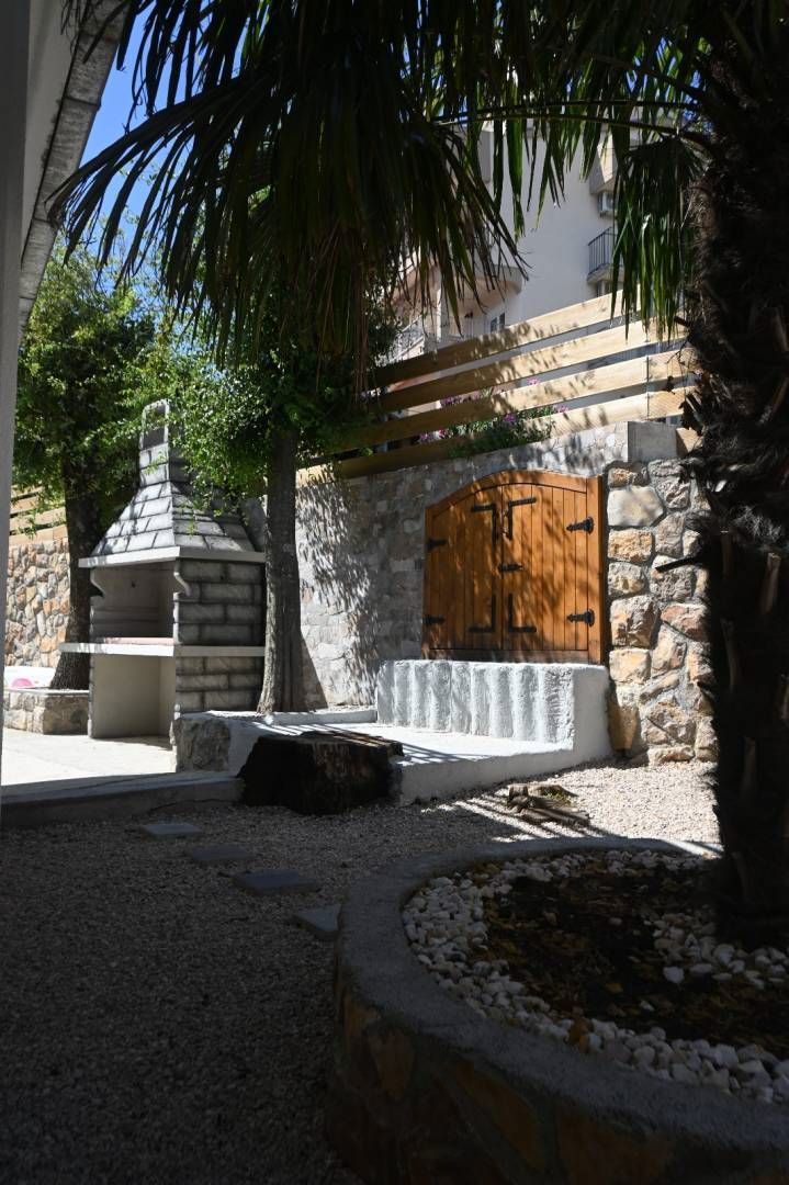 <p>Meraviglioso appartamento con tre terrazze e vista mare - Dramalj</p>