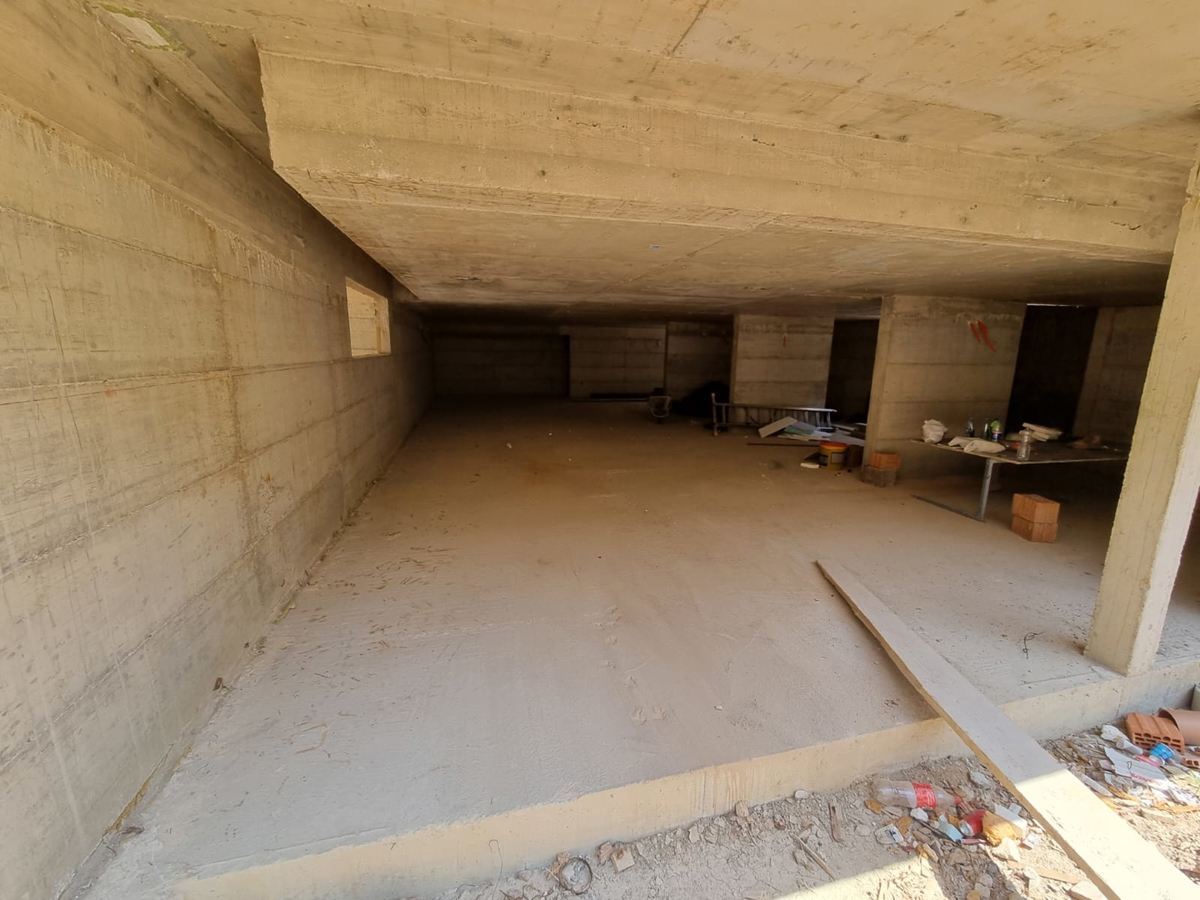 Esclusivi appartamenti su tre livelli al grezzo – posizione centrale a Krk