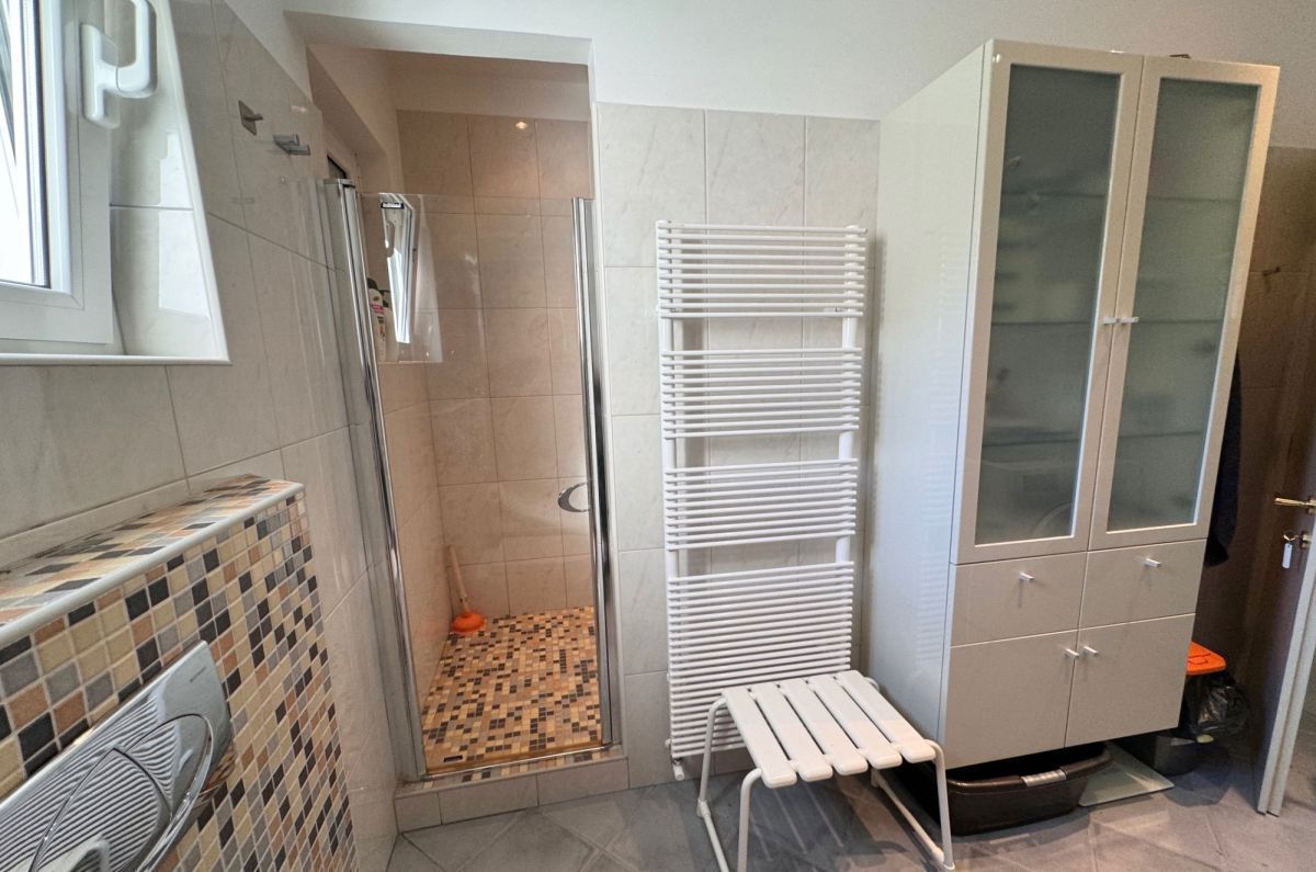 <pre>Bellissimo appartamento a Puntu, in ottima posizione, a 50m dal mare</pre>