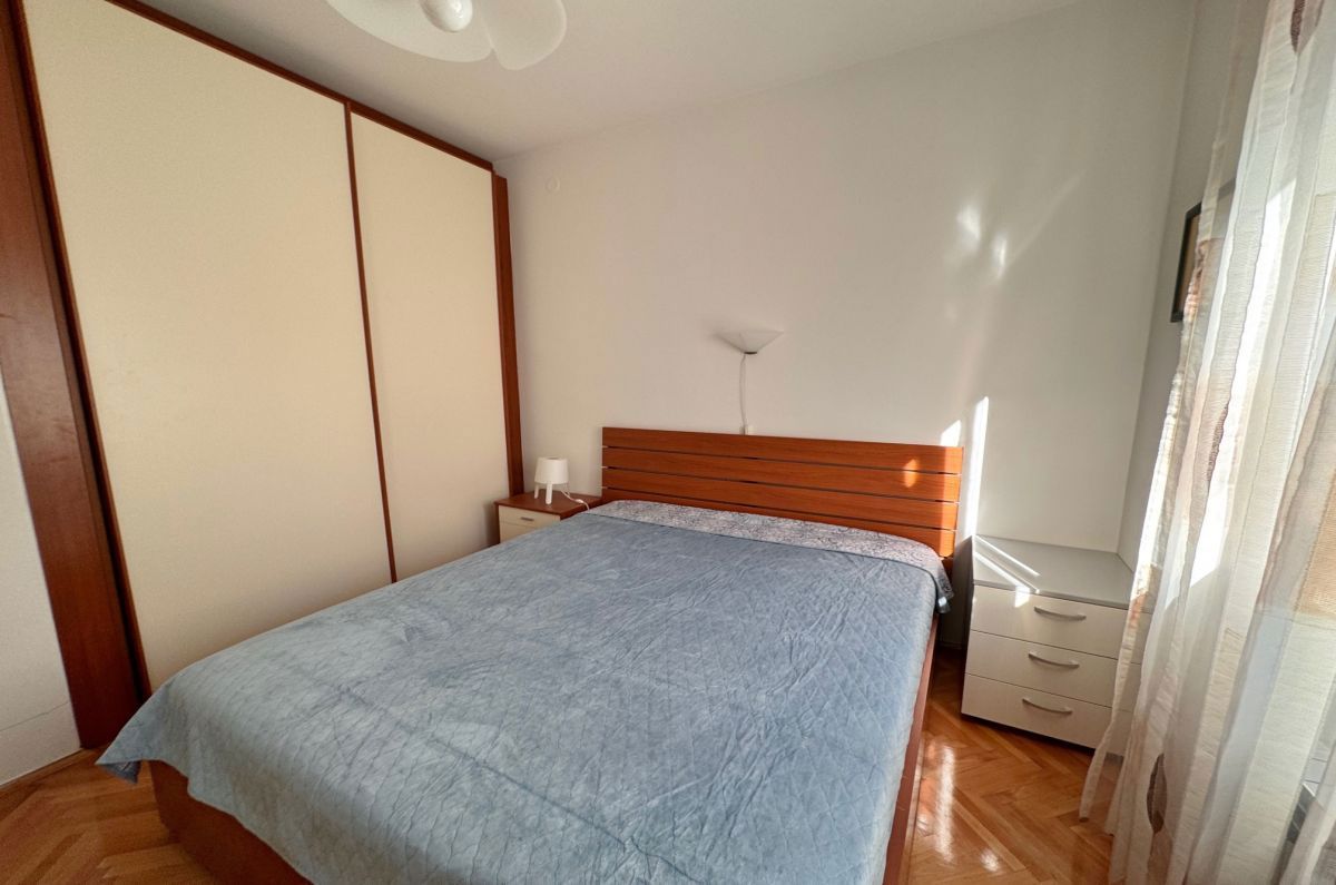 <pre>Bellissimo appartamento a Puntu, in ottima posizione, a 50m dal mare</pre>