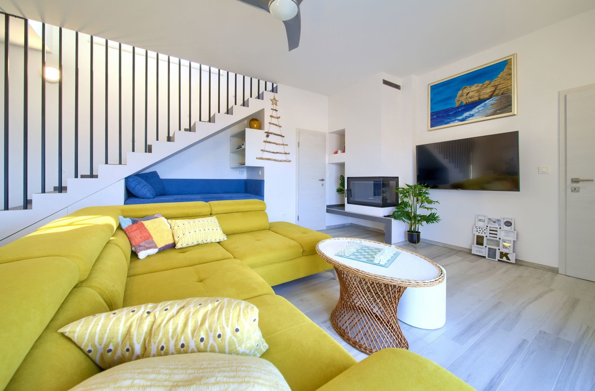 <Vila sa panoramskim pogledom na more - Vrbnik>  <Vila con vista panoramica sul mare - Vrbnik>