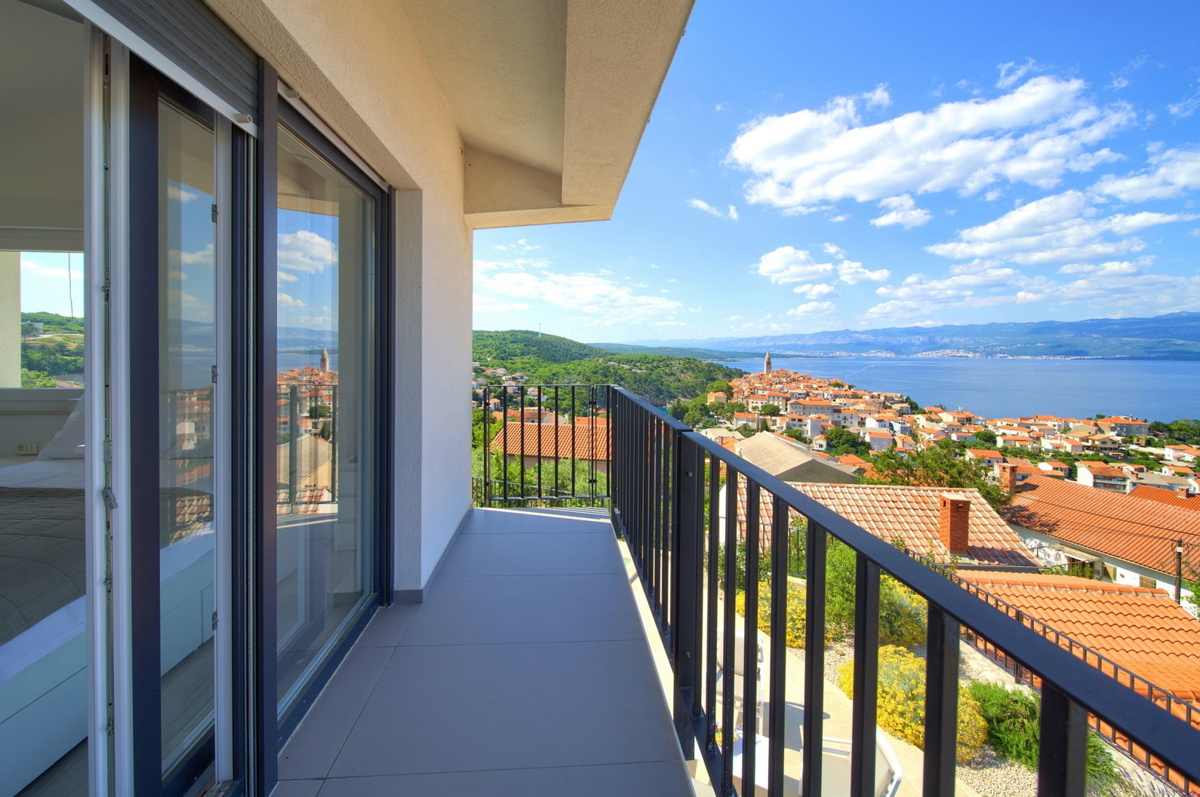 <Vila sa panoramskim pogledom na more - Vrbnik>  <Vila con vista panoramica sul mare - Vrbnik>