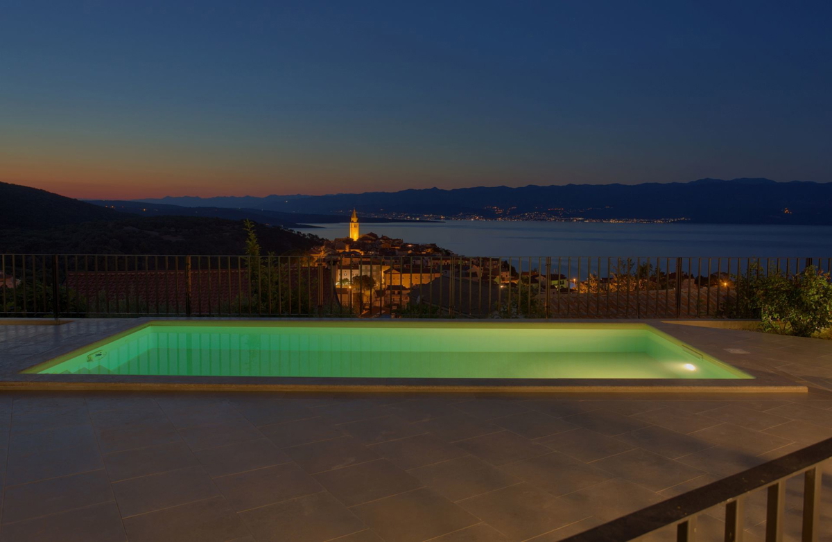 <Vila sa panoramskim pogledom na more - Vrbnik>  <Vila con vista panoramica sul mare - Vrbnik>