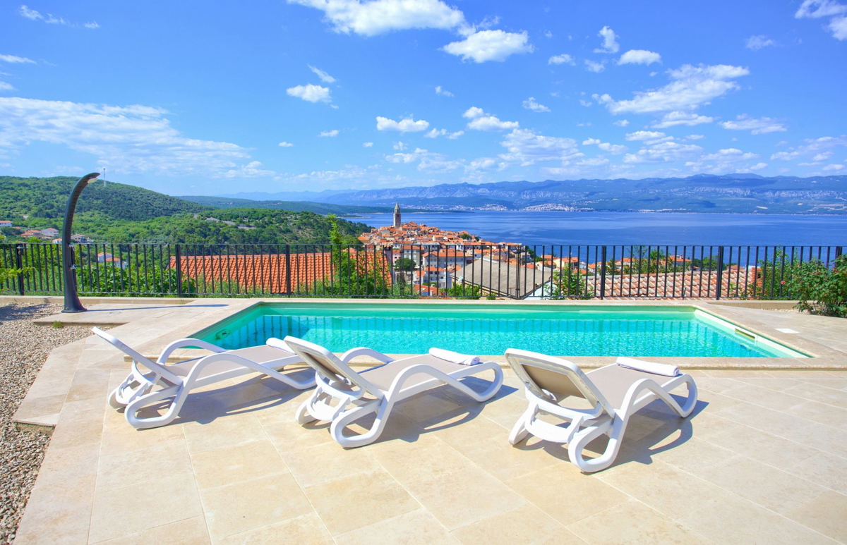 <Vila sa panoramskim pogledom na more - Vrbnik>  <Vila con vista panoramica sul mare - Vrbnik>