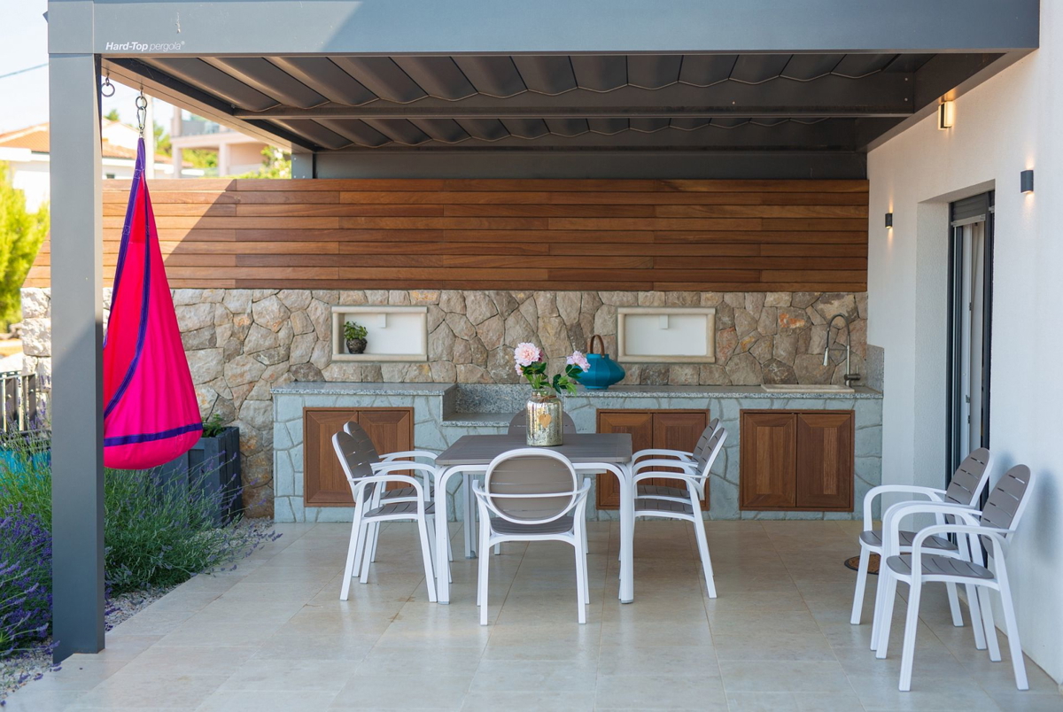 <Vila sa panoramskim pogledom na more - Vrbnik>  <Vila con vista panoramica sul mare - Vrbnik>