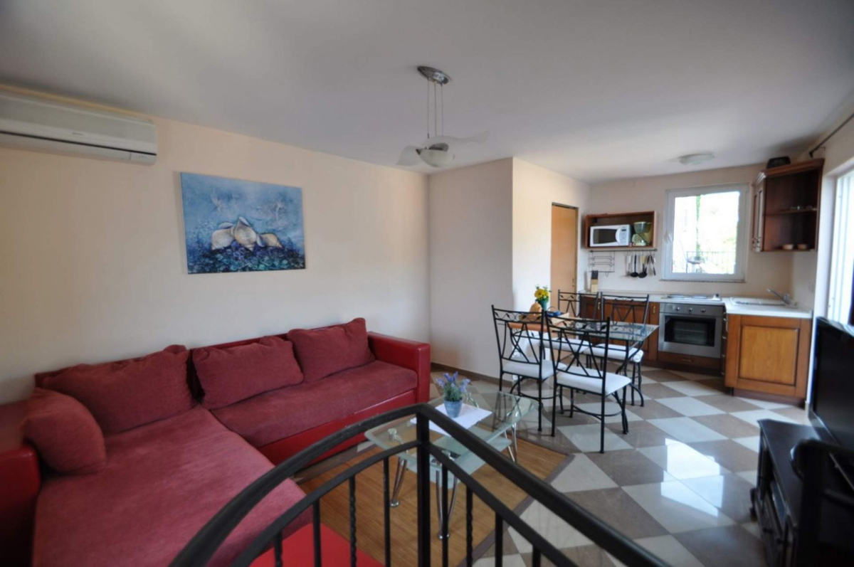 &lt;Vila - Vrbnik, centar - unica posizione&gt;