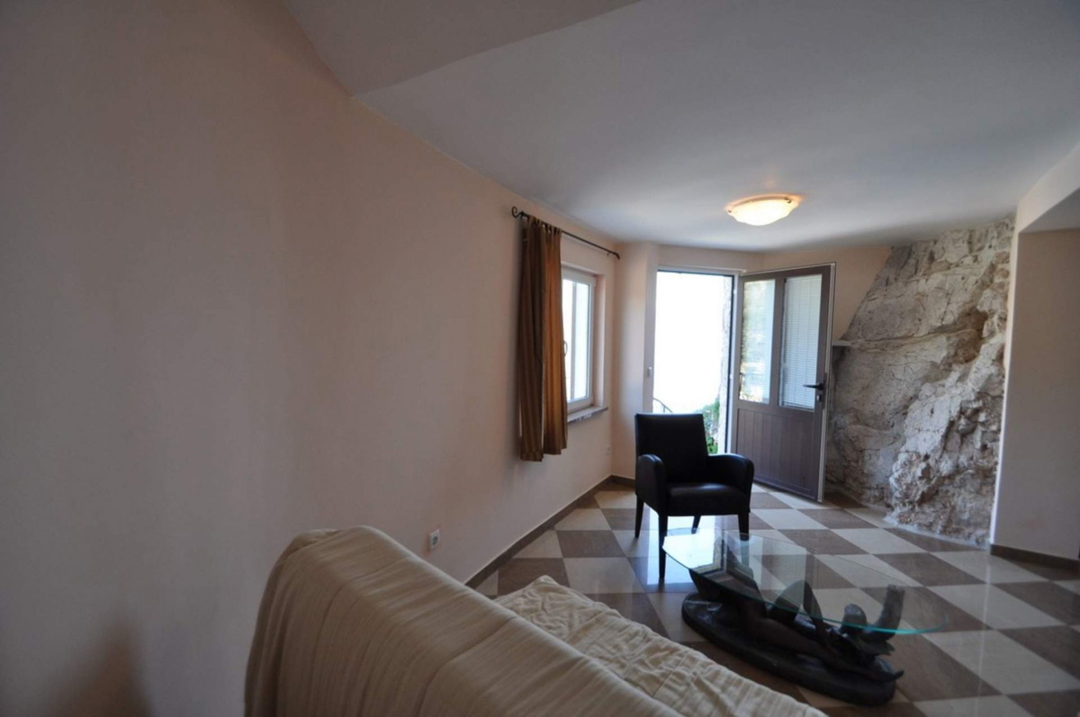 &lt;Vila - Vrbnik, centar - unica posizione&gt;