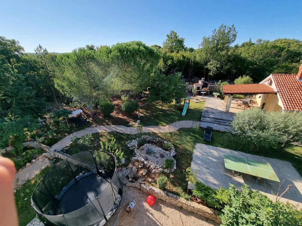 &lt;div&gt;Casa con una splendida proprietà - Rasopasno&lt;/div&gt;