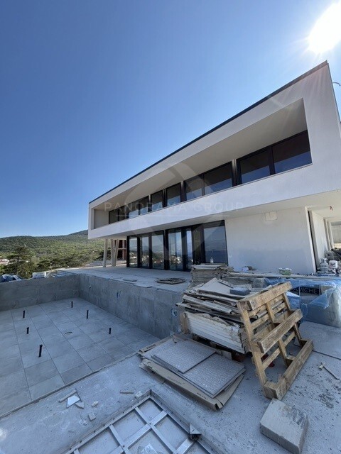 Lussuosa villa familiare con piscina e vista panoramica sul mare – Vrbnik, isola di Krk
