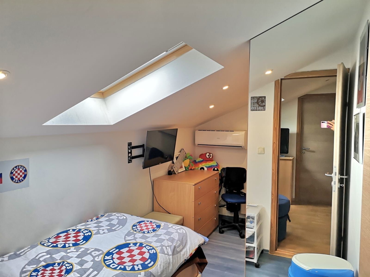 Malinska - opportunità, appartamento su due piani con vista mare