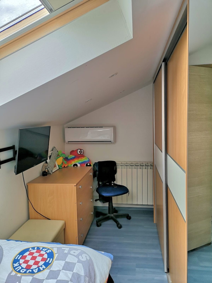 Malinska - opportunità, appartamento su due piani con vista mare