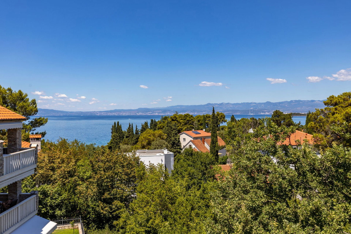 Malinska - appartamento di alta qualità, a 80m dal mare