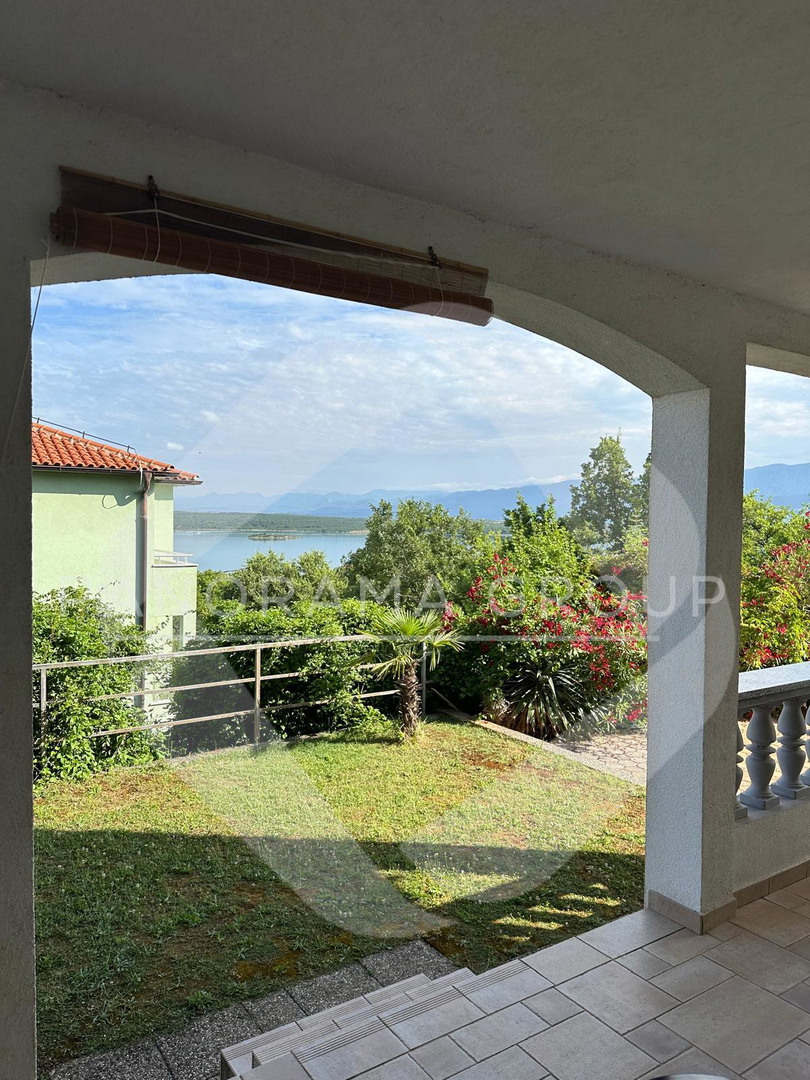 Novo, solo da noi! Appartamento con giardino, a 100m dal mare e dalla spiaggia, Klimno