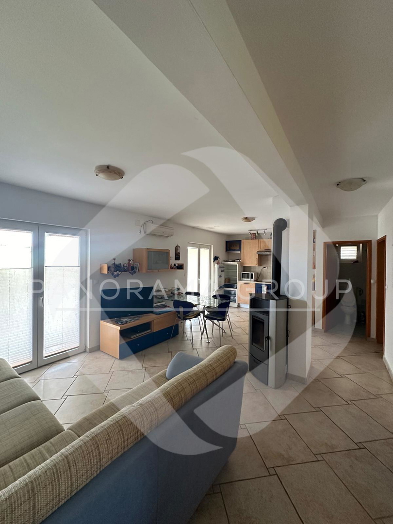 Novo, solo da noi! Appartamento con giardino, a 100m dal mare e dalla spiaggia, Klimno