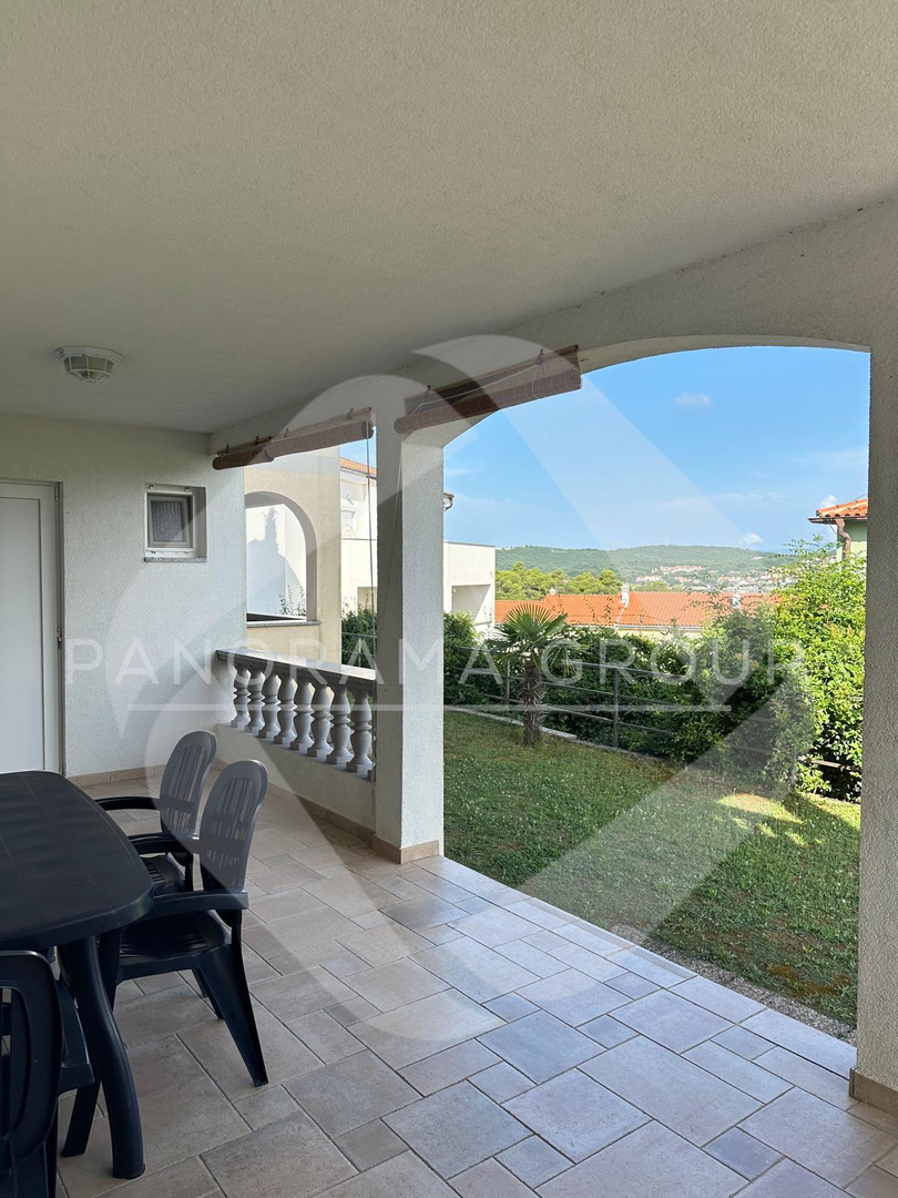 Novo, solo da noi! Appartamento con giardino, a 100m dal mare e dalla spiaggia, Klimno