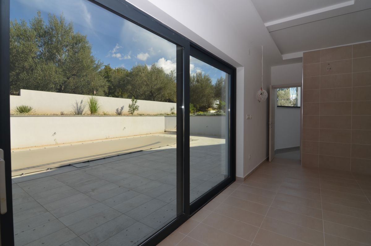 Lussuosa nuova villa con piscina e vista mare – Krk