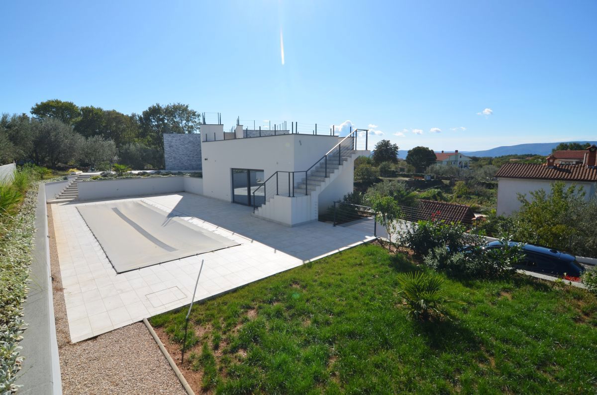 Lussuosa nuova villa con piscina e vista mare – Krk