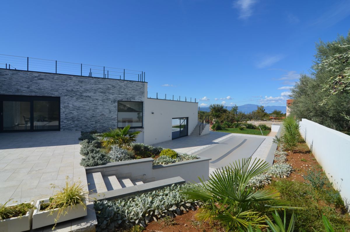 Lussuosa nuova villa con piscina e vista mare – Krk