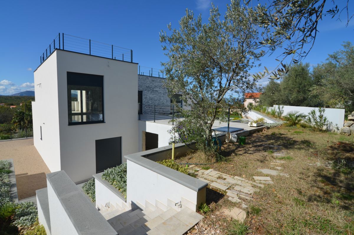 Lussuosa nuova villa con piscina e vista mare – Krk