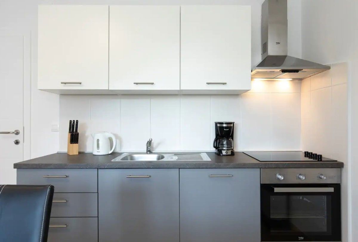 Njivice - ottimo appartamento con piscina e giardino in uso