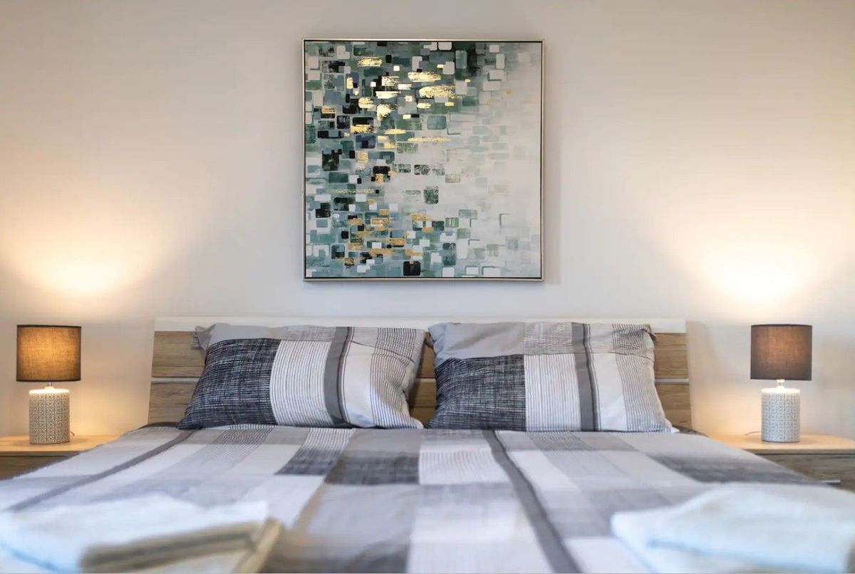 Njivice - ottimo appartamento con piscina e giardino in uso