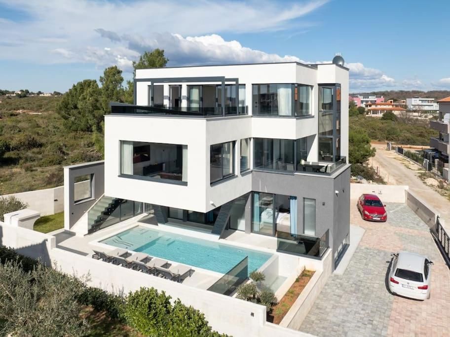 &lt;Villa di lusso - esclusiva in offerta - Medulin, Istria&gt;