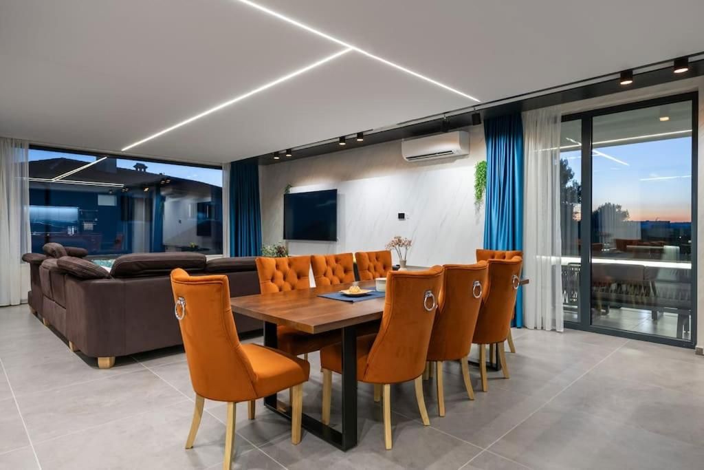 &lt;Villa di lusso - esclusiva in offerta - Medulin, Istria&gt;