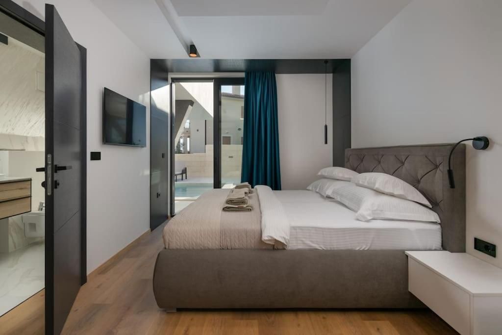 &lt;Villa di lusso - esclusiva in offerta - Medulin, Istria&gt;