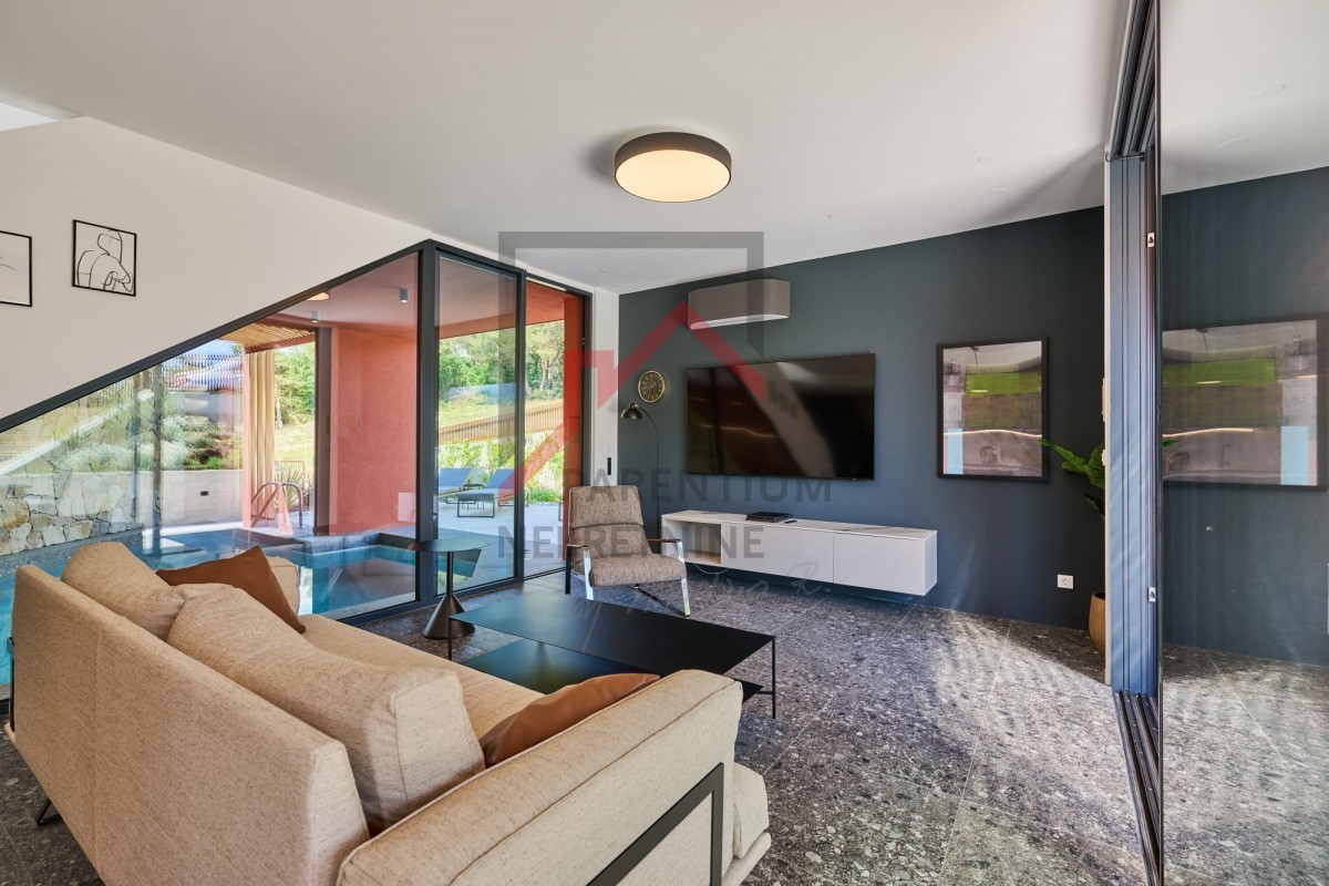 Poreč, dintorni, bellissima villa moderna con piscina coperta!
