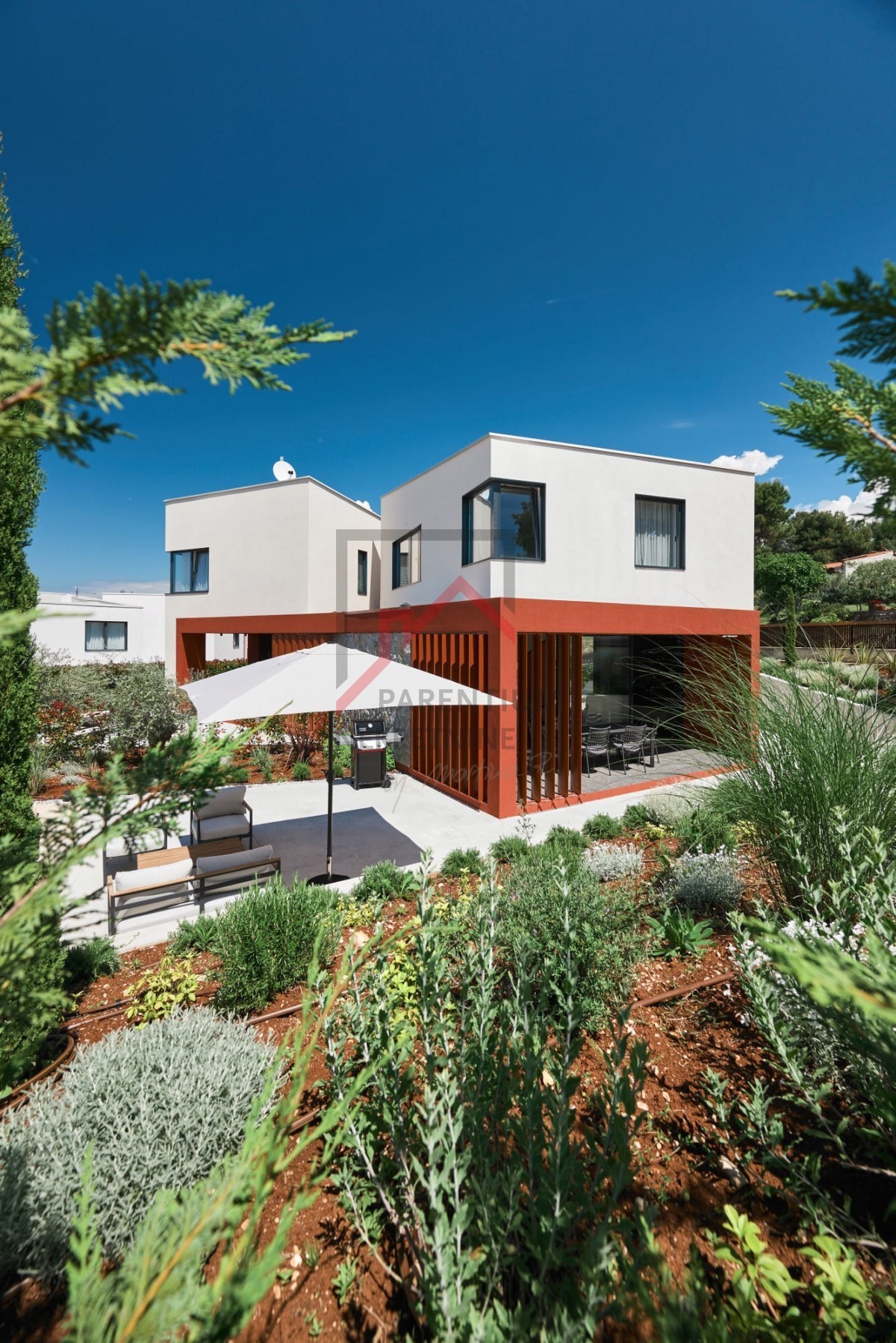 Poreč, dintorni, bellissima villa moderna con piscina coperta!