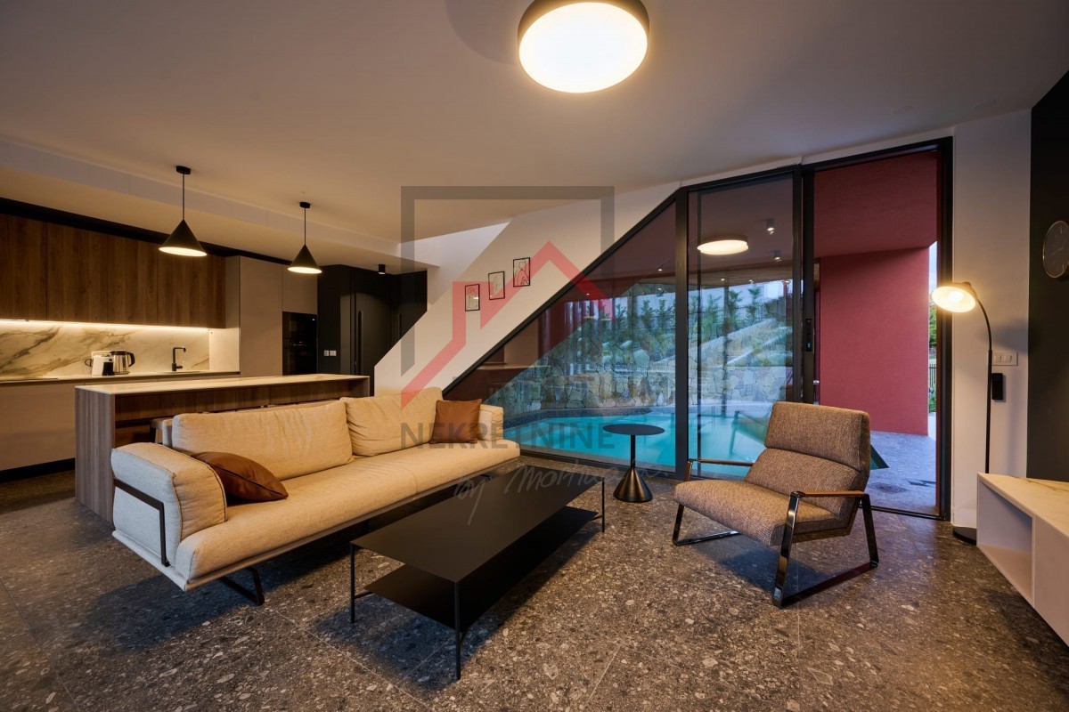 Poreč, dintorni, bellissima villa moderna con piscina coperta!