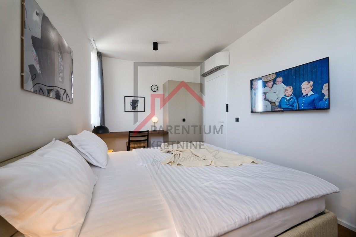 Poreč, dintorni, bellissima villa moderna con piscina coperta!