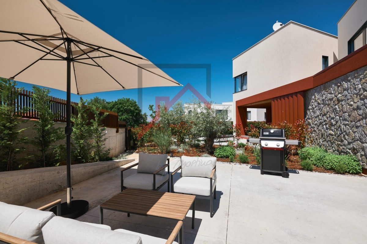 Poreč, dintorni, bellissima villa moderna con piscina coperta!