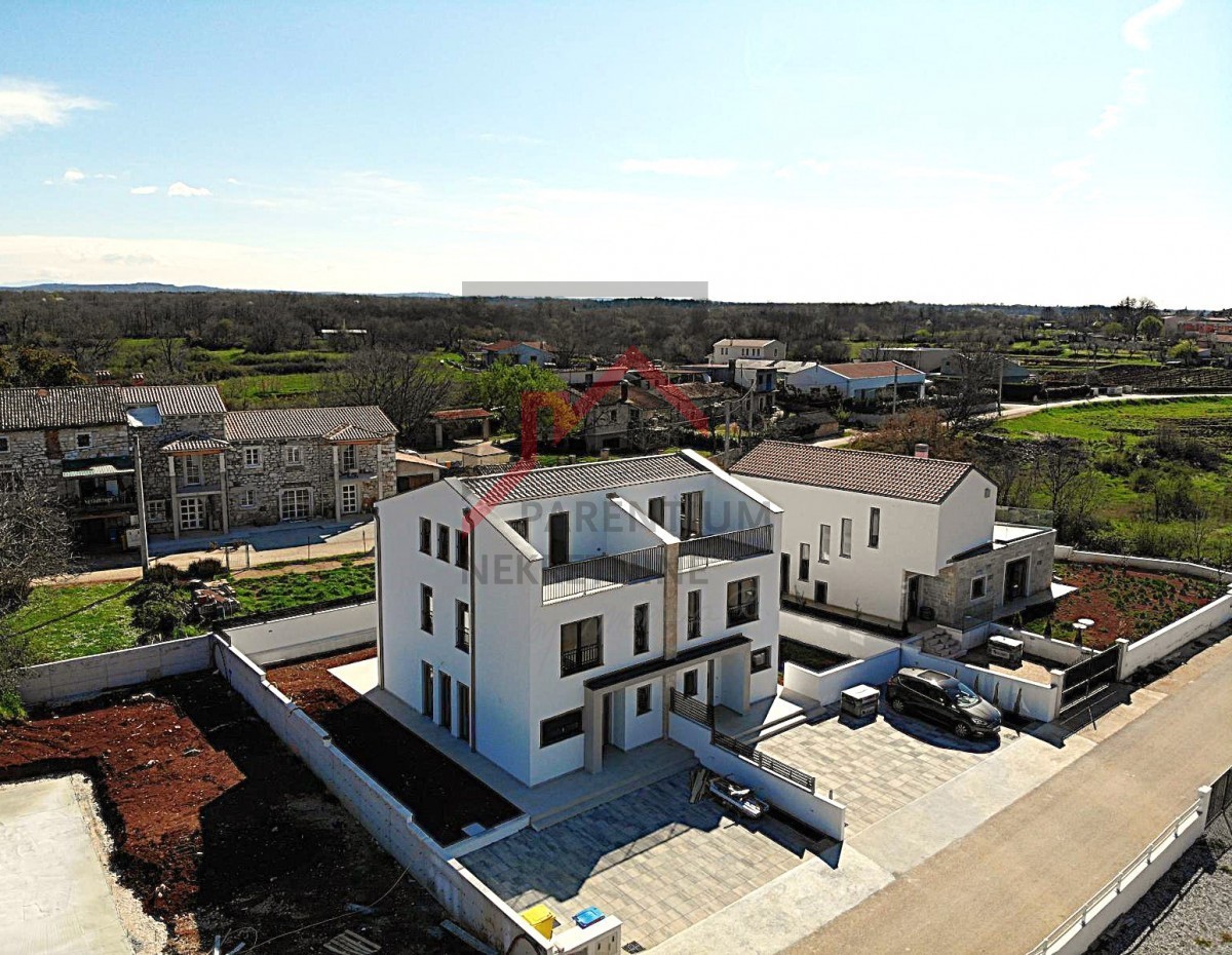 Istria, Parenzo - Casa bifamiliare vicino a Parenzo - nuova costruzione con vista panoramica