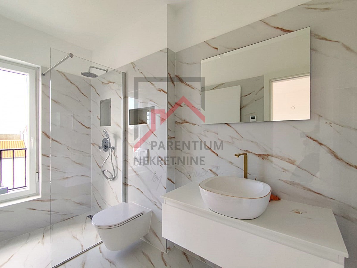 Istria, Parenzo - Casa bifamiliare vicino a Parenzo - nuova costruzione con vista panoramica