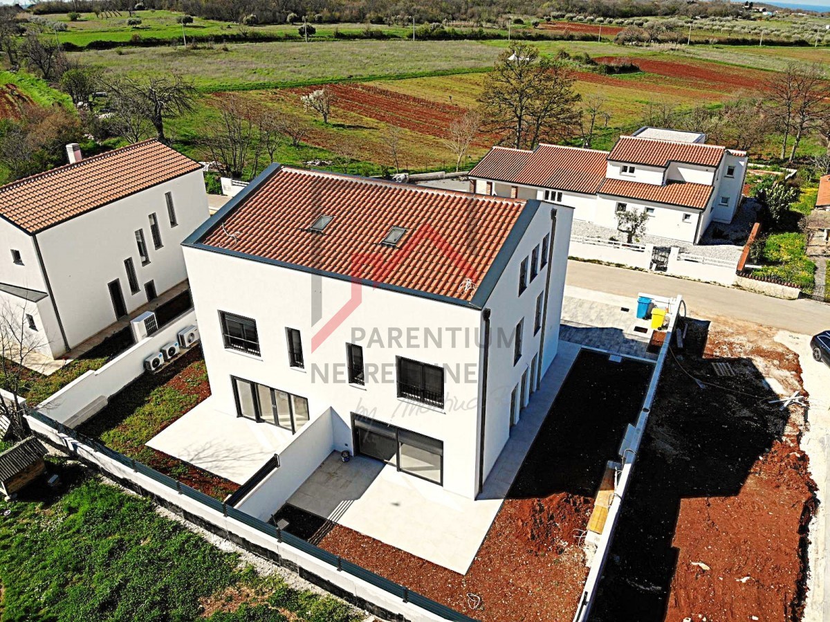 Istria, Parenzo - Casa bifamiliare vicino a Parenzo - nuova costruzione con vista panoramica