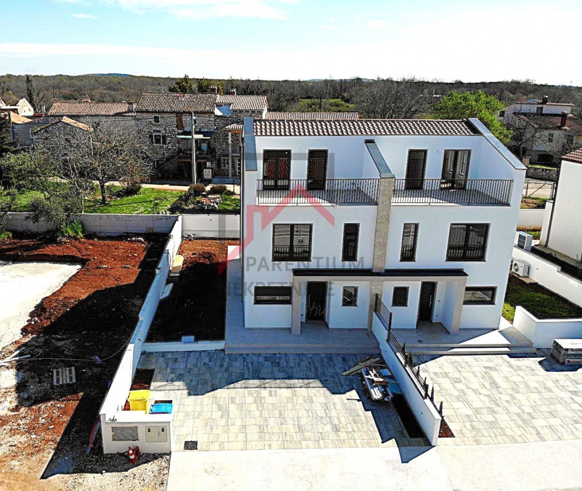 Istria, Parenzo - Casa bifamiliare vicino a Parenzo - nuova costruzione con vista panoramica