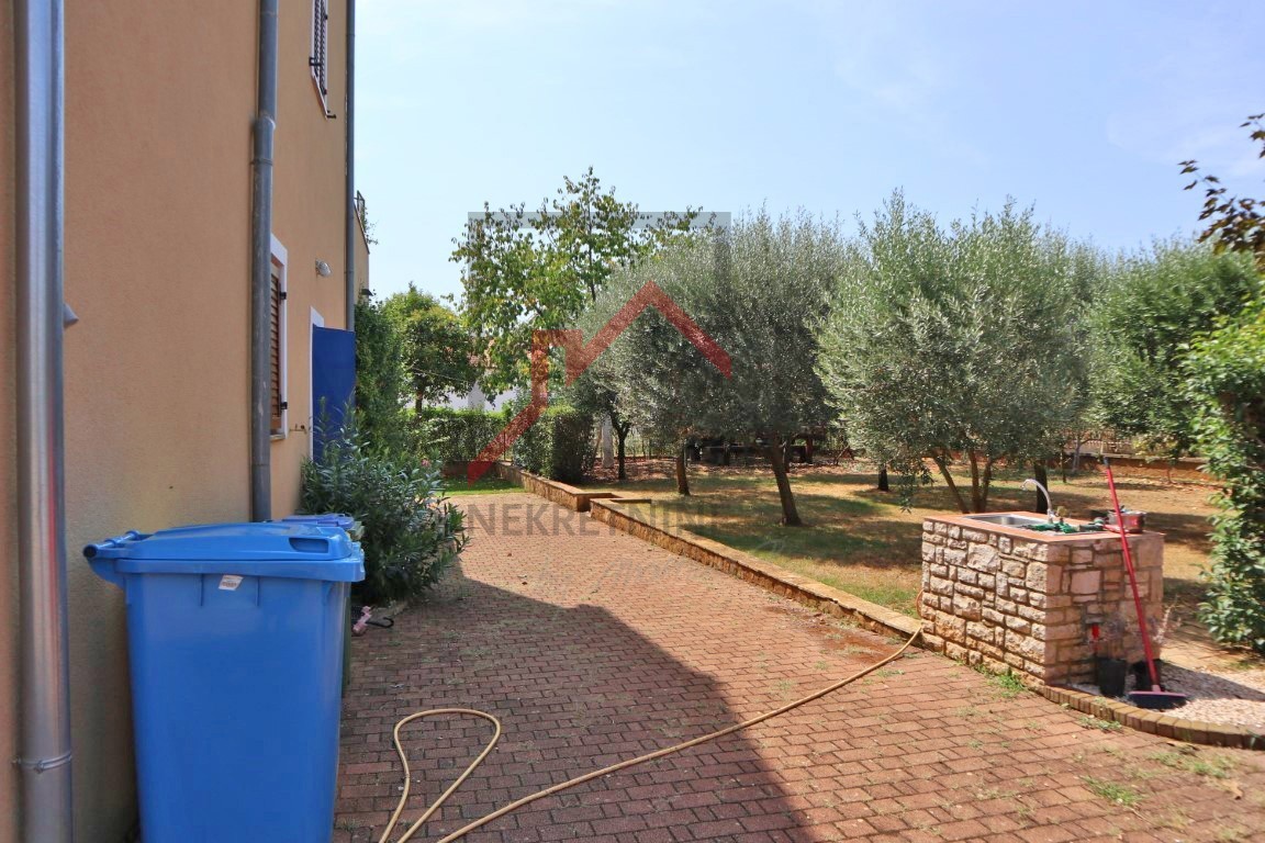 Zona Parenzo, casa con 3 unità abitative